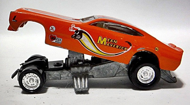 Johnny Lightning Tom Daniels Fiend 1972 Dodge Charger NHRA Funny Car