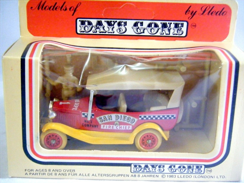 Lledo 1934 Ford Model A San Diego Fire Chief Car