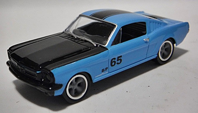 Johnny Lightning Forever 64 1965 Ford Mustang Fastback