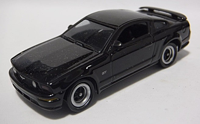 Johnny Lightning Mustangs and Fords – 2005 Ford Mustang GT