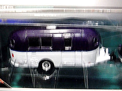 Maisto - Tow & Go - 1965 Buick Riviera and Camper Trailer