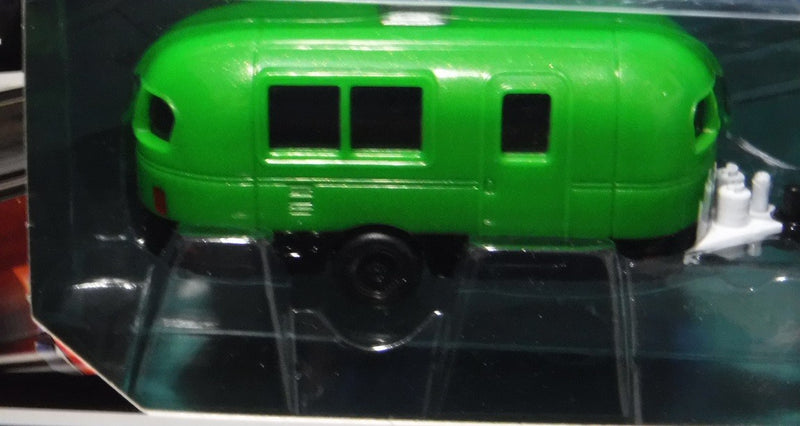 Maisto - Tow & Go - 1987 Chevy El Camino  and Camper Trailer Set