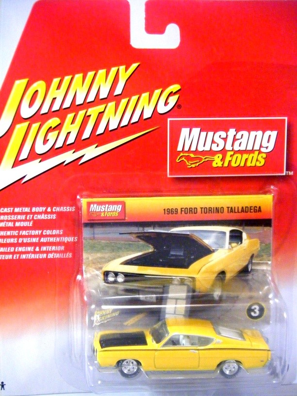 Johnny Lightning 1969 Ford Torino Talledega 