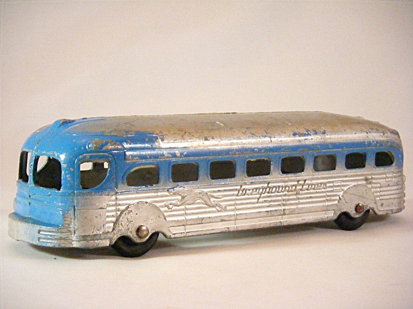 Tootsietoy No 3571 - GMC Greyhound Bus (1948)