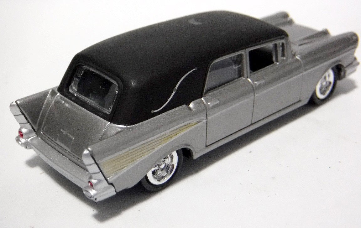Johnny Lightning 2.0 Series - 1957 Chevrolet Hearse