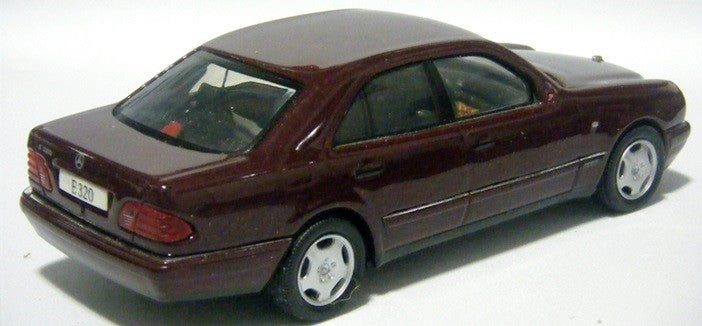 Herpa - Mercedes-Benz E-Klasse Sedan