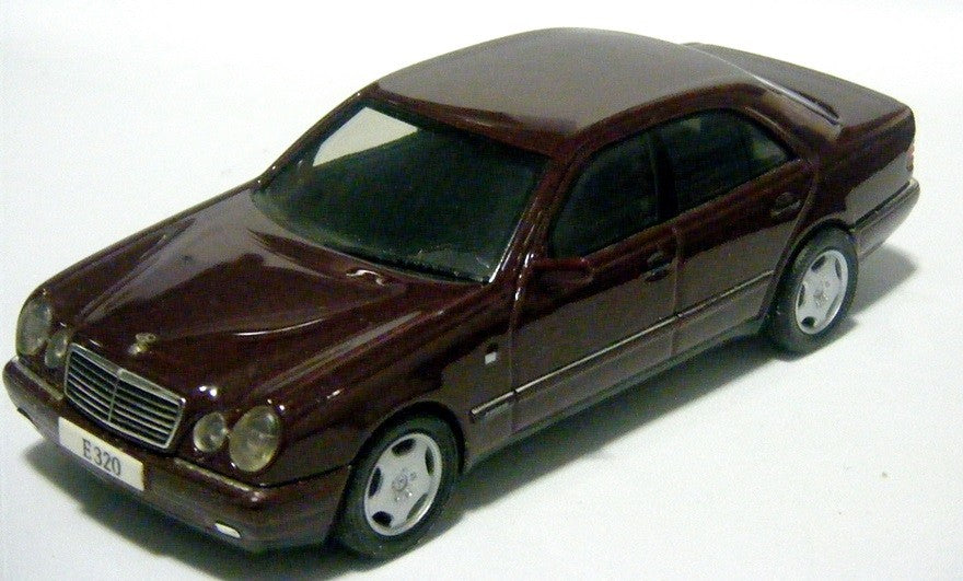Herpa - Mercedes-Benz E-Klasse Sedan