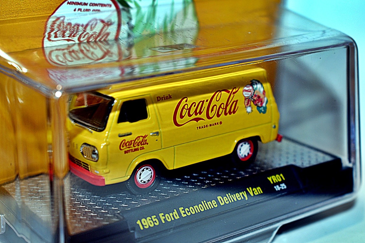 M2 Machines - Coca-Cola - 1965 Ford Econoline Coca-Cola Delivery Van