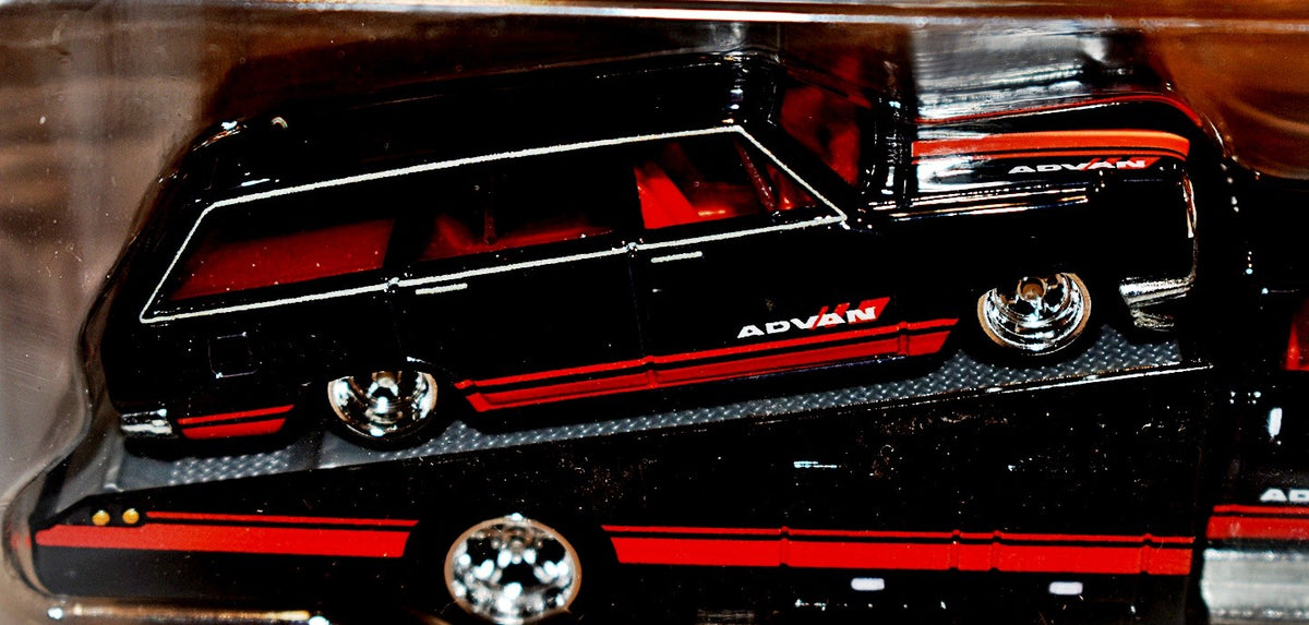 Hot Wheels Car Culture - Team Transport - Advan - Nissan Skyline Station Wagon and Flatbed Wrecker
