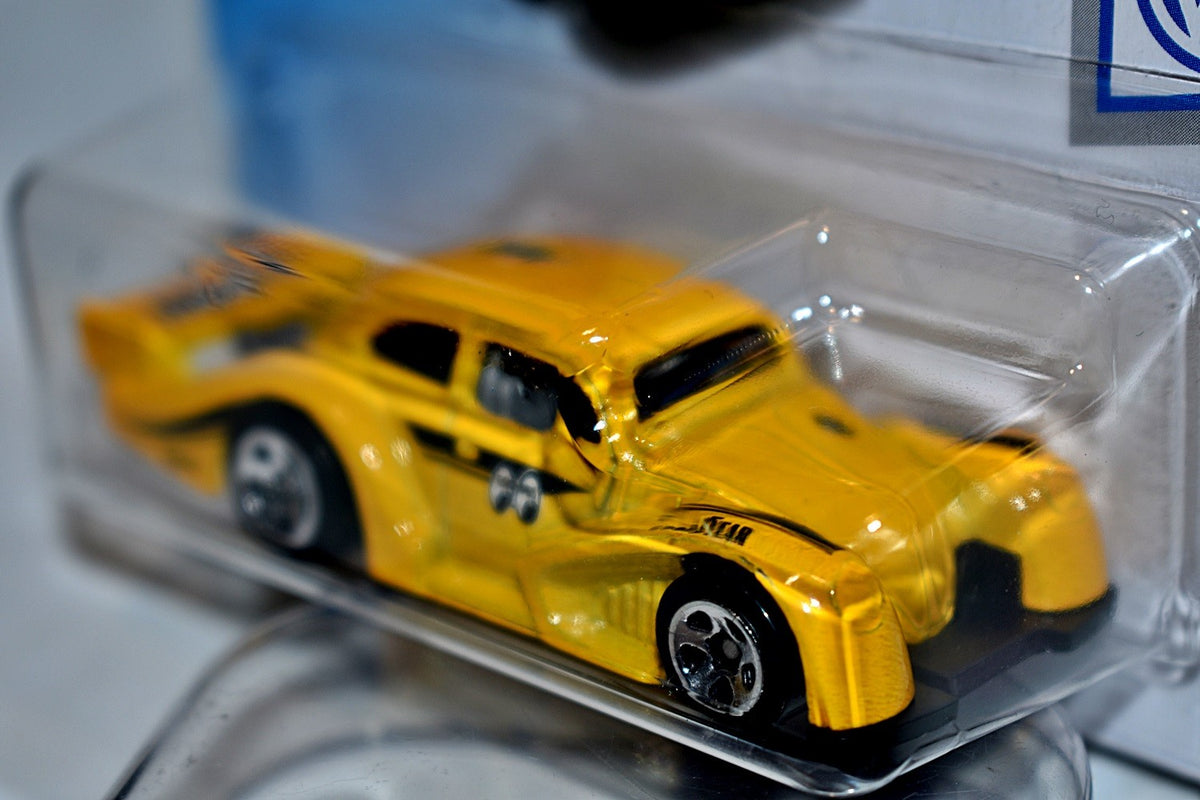 Hot Wheels - MOON Equipped VW Beetle Kafer Race Car