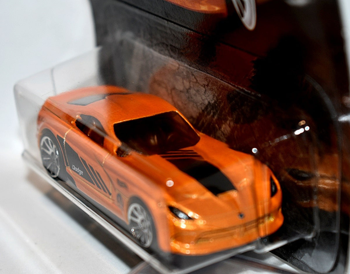 Hot Wheels - MOPAR -  Dodge Viper GTS-R