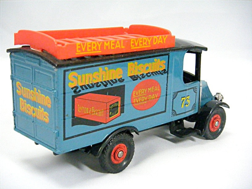 Corgi (906/02) - Mack Bulldog Sunshine Biscuit Delivery Truck