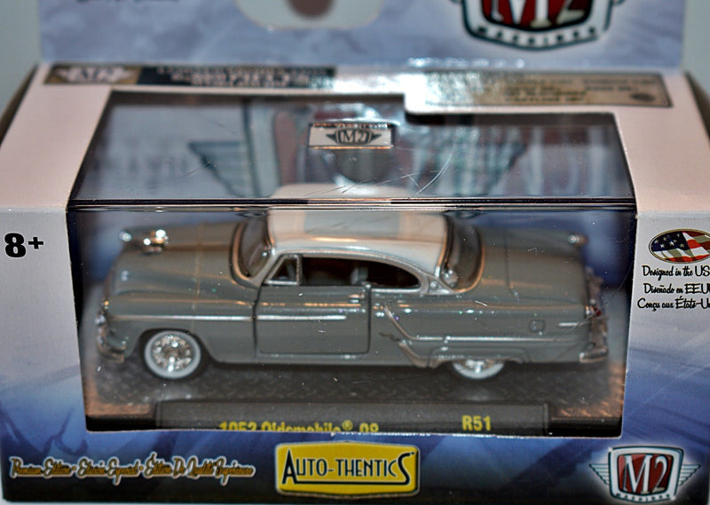 M2 Machines Auto-Thentics 1953 Oldsmobile 98