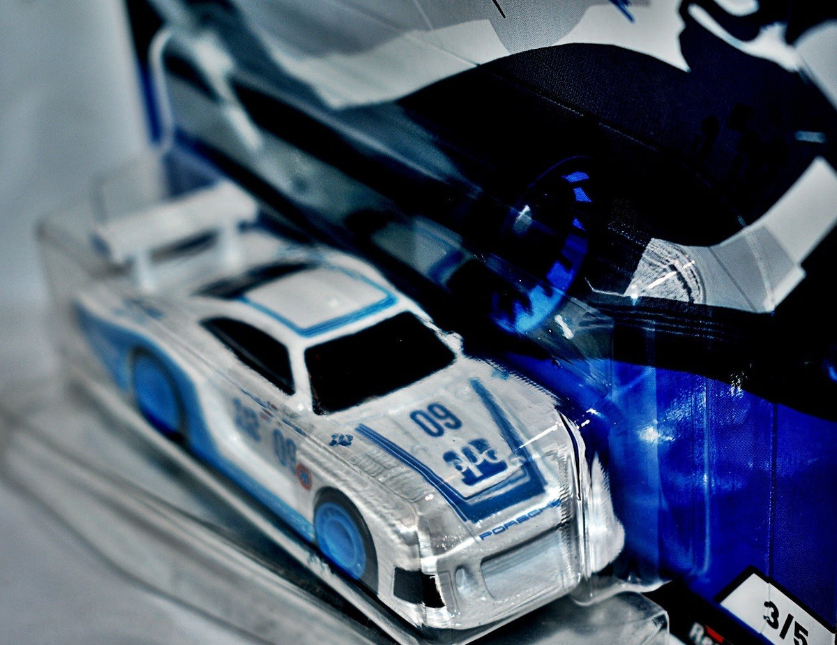 Hot Wheels Premium  Silhouettes - 1973 PPG Porsche 935-78