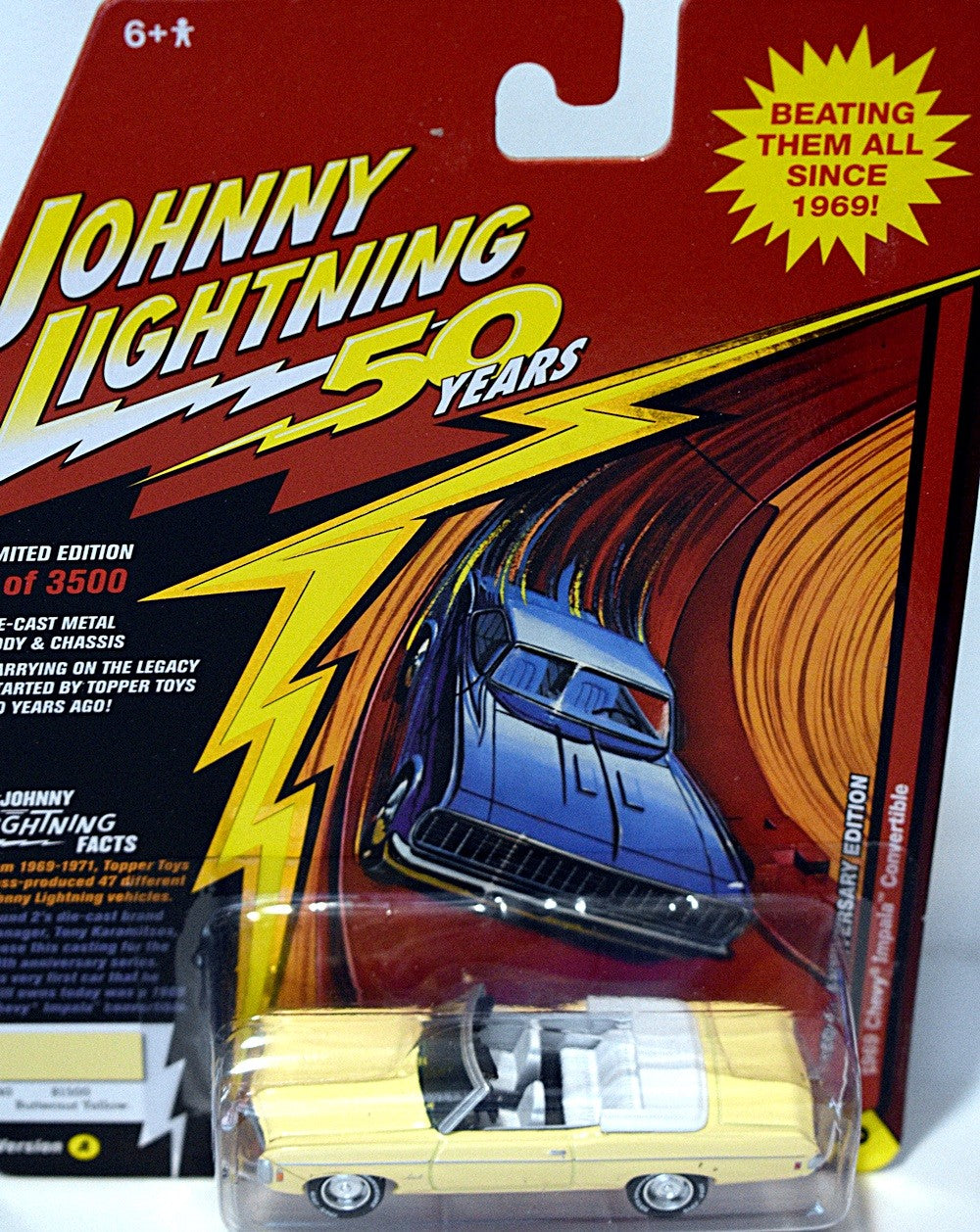 Johnny Lightning Classic Gold - 50th Anniversary - 1969 Chevrolet Impala Convertible