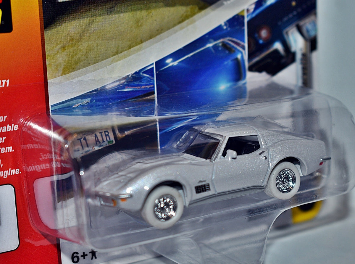 Johnny Lightning Muscle Cars USA - Rare White Lightning - 1972 Chevrolet Corvette C3 Coupe