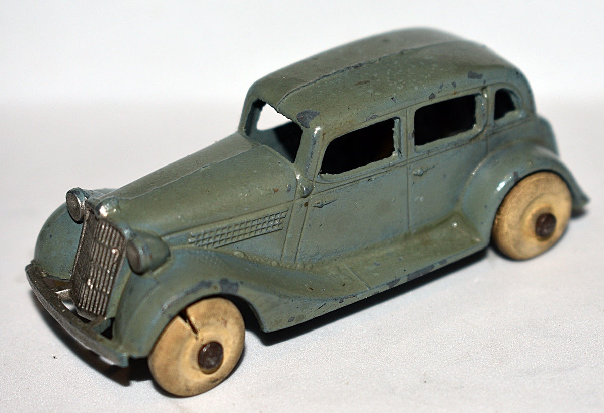 Tootsietoy - 1934 Ford Sedan