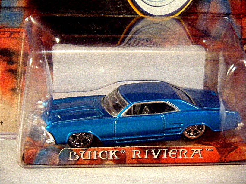 Hot Wheels Whips - Team Baurtwell - Old School Buick Riviera