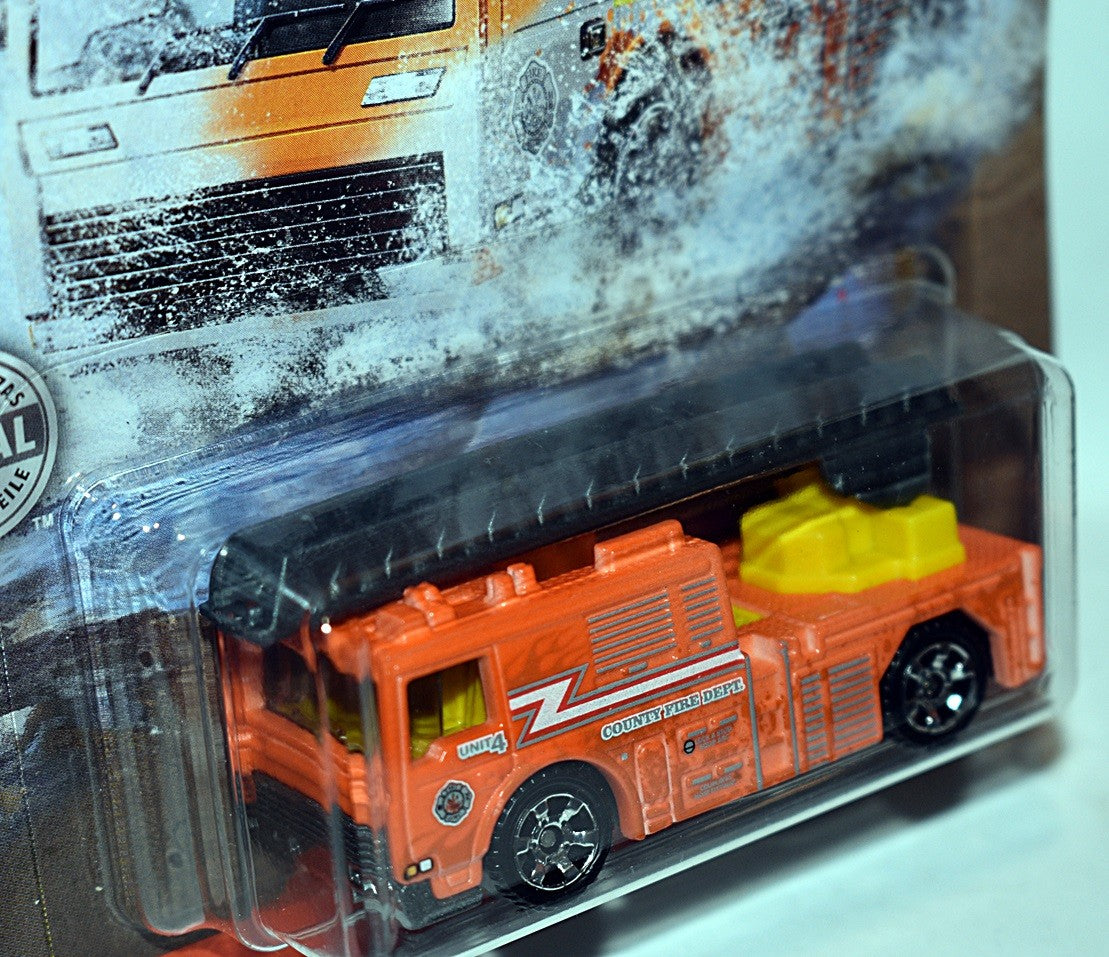 Matchbox - Color Changers - Dennis Ladder Fire Truck