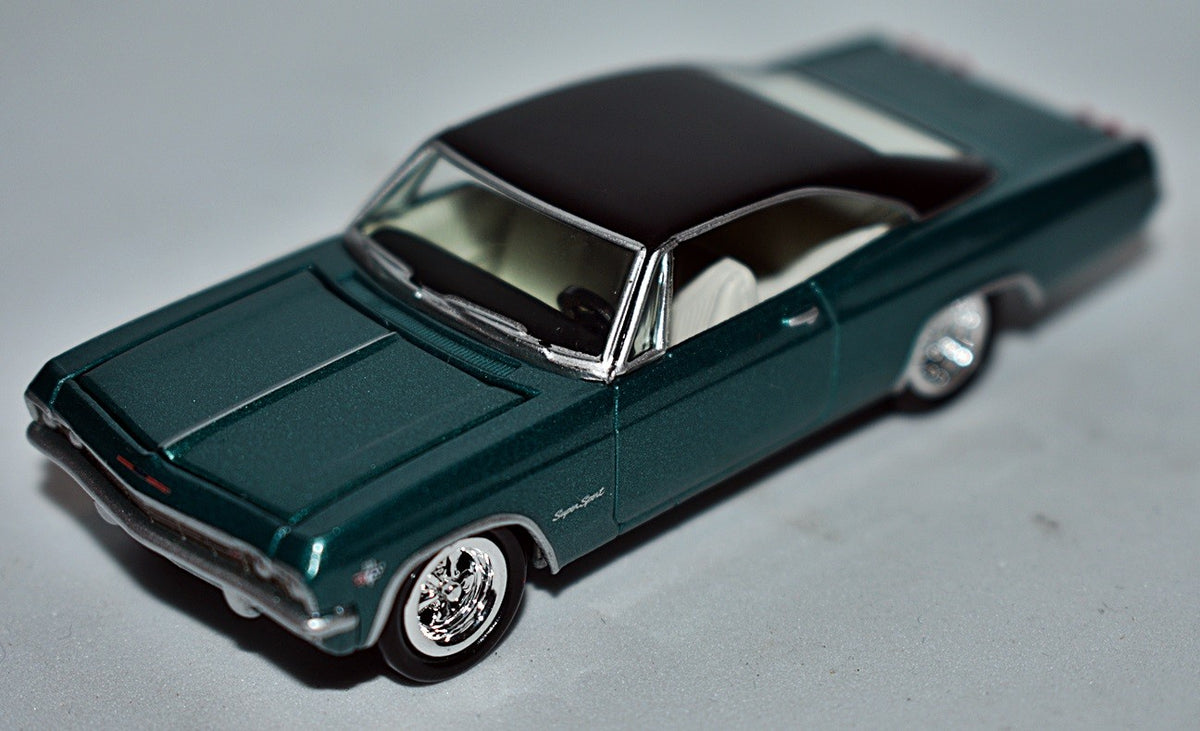 Johnny Lightning Chevy Thunder - 1965 Chevrolet Impala SS