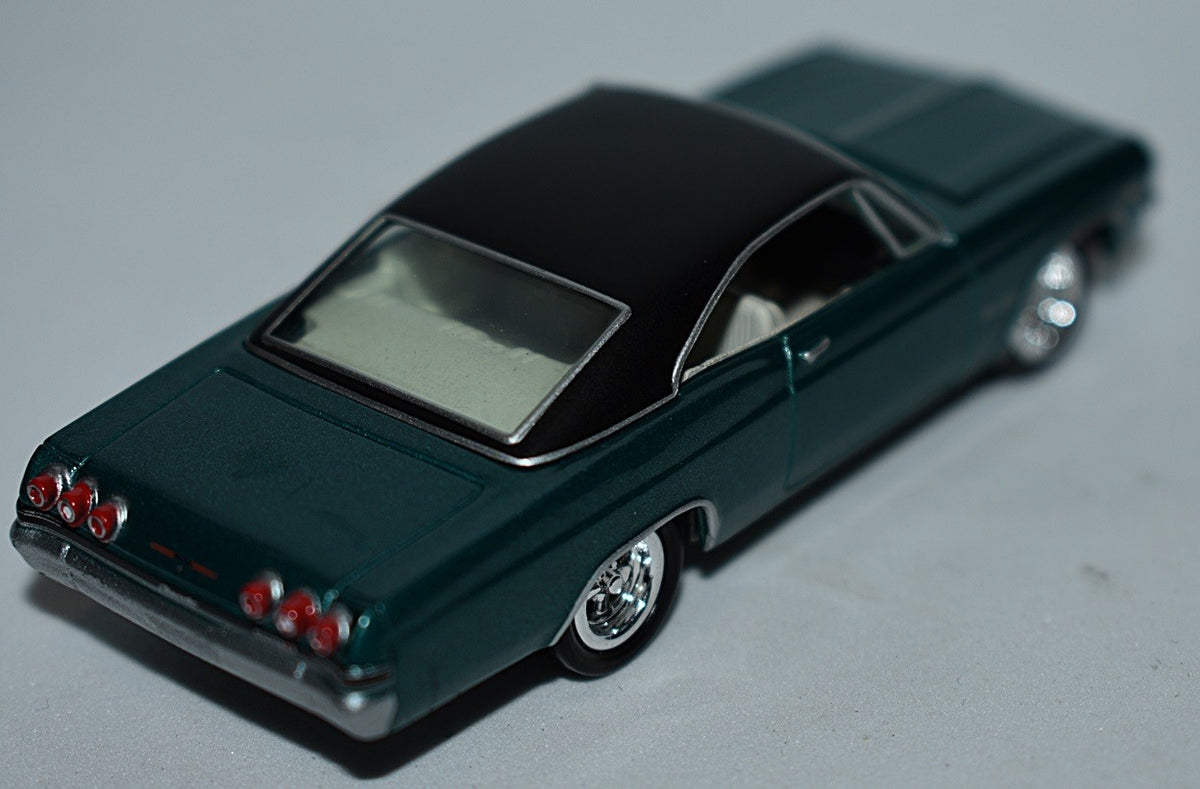 Johnny Lightning Chevy Thunder - 1965 Chevrolet Impala SS
