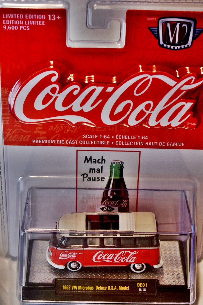 M2 Machines - Coca-Cola - 1962 Volkswagen Microbus Deluxe USA Model