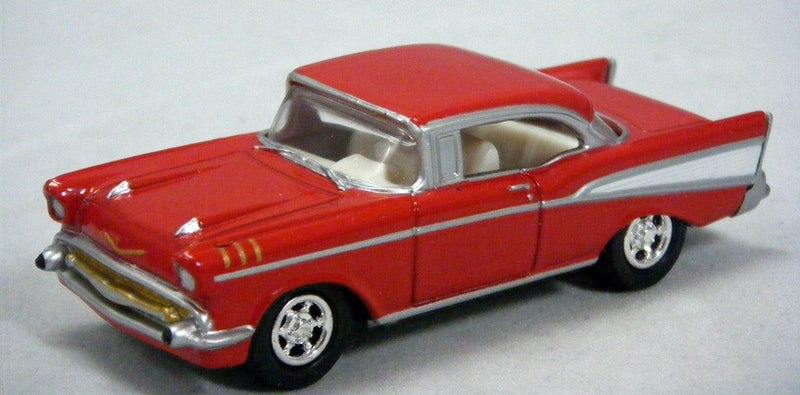 Johnny Lightning Super Chevy Magazine - 1957 Chevrolet Bel Air 