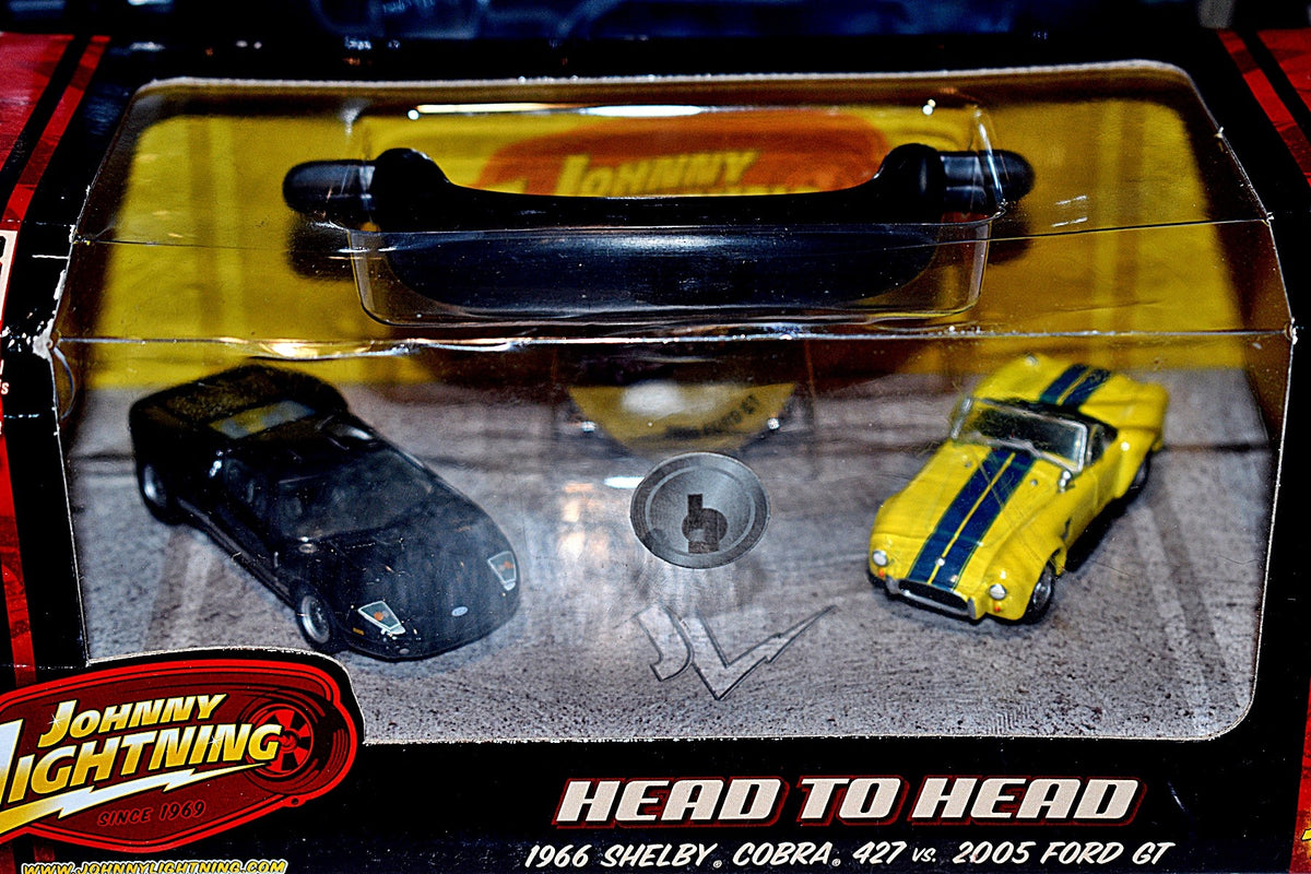 Johnny Lightning - Head To Head - 1966 Shelby Cobra 427 vs 2005 Ford GT