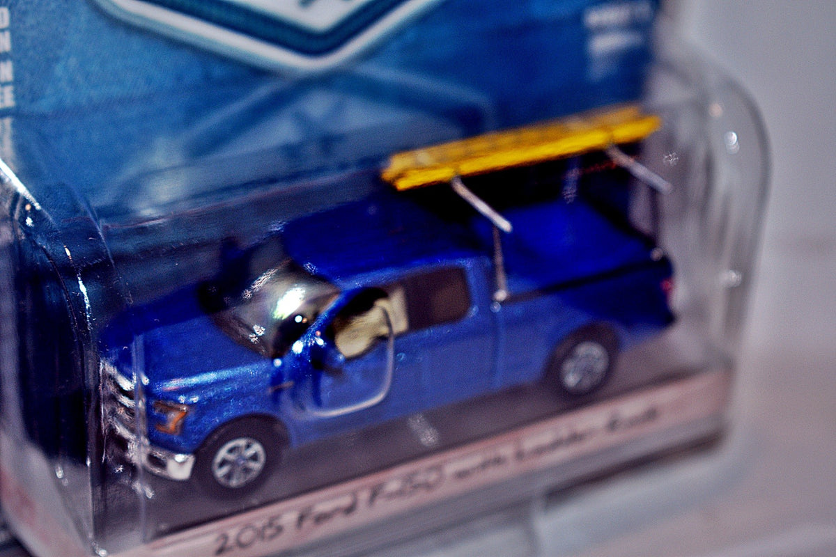 Greenlight - Blue Collar - Ford F-150 Contractors Truck with Ladder Rack