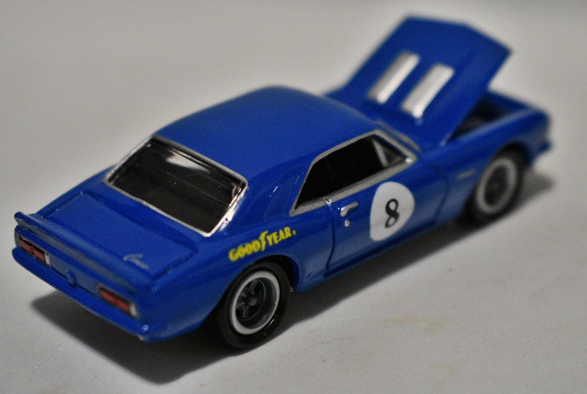 Johnny Lightning 1967 Chevrolet Camaro SCCA Race Car