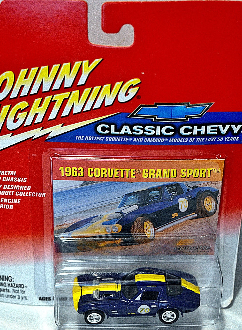 Johnny Lightning 1963 Chevrolet Corvette Grand Sport