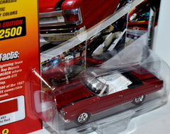 Johnny Lightning Muscle Cars USA - 1967 Plymouth GTX Convertible