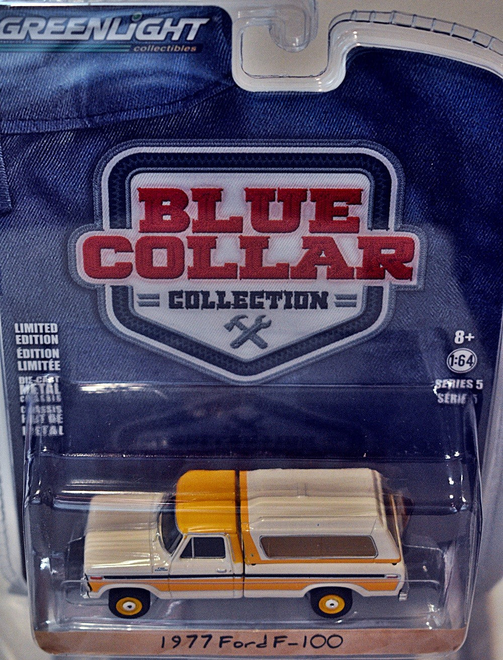 Greenlight - Blue Collar - 1977 Ford F-100 with Bed Cap