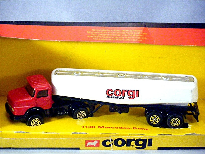 Corgi (1130) Mercedes-Benz Corgi Chemco Tanker Truck