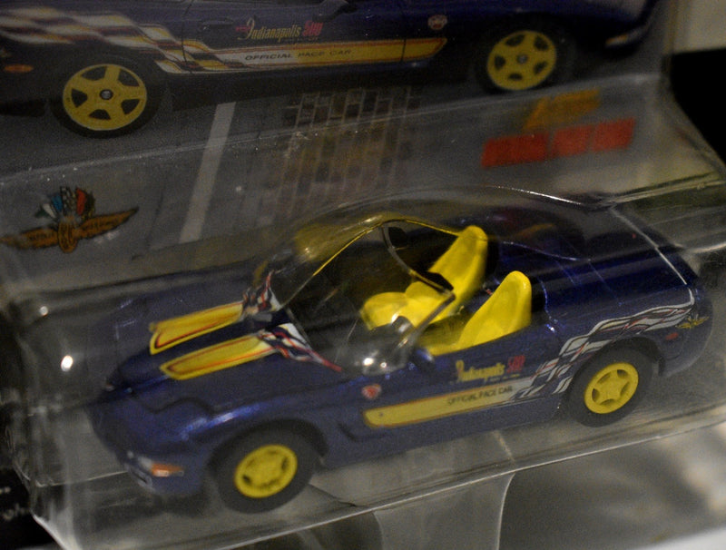 Johnny Lightning Official Pace Cars - 1998 Chevy Corvette Indy 500 Pace Car