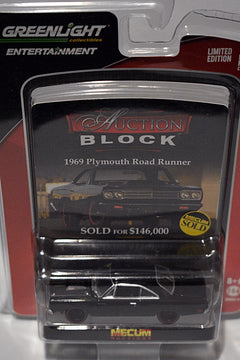 Greenlight Auction Block - 1969 Plymouth Road Runner