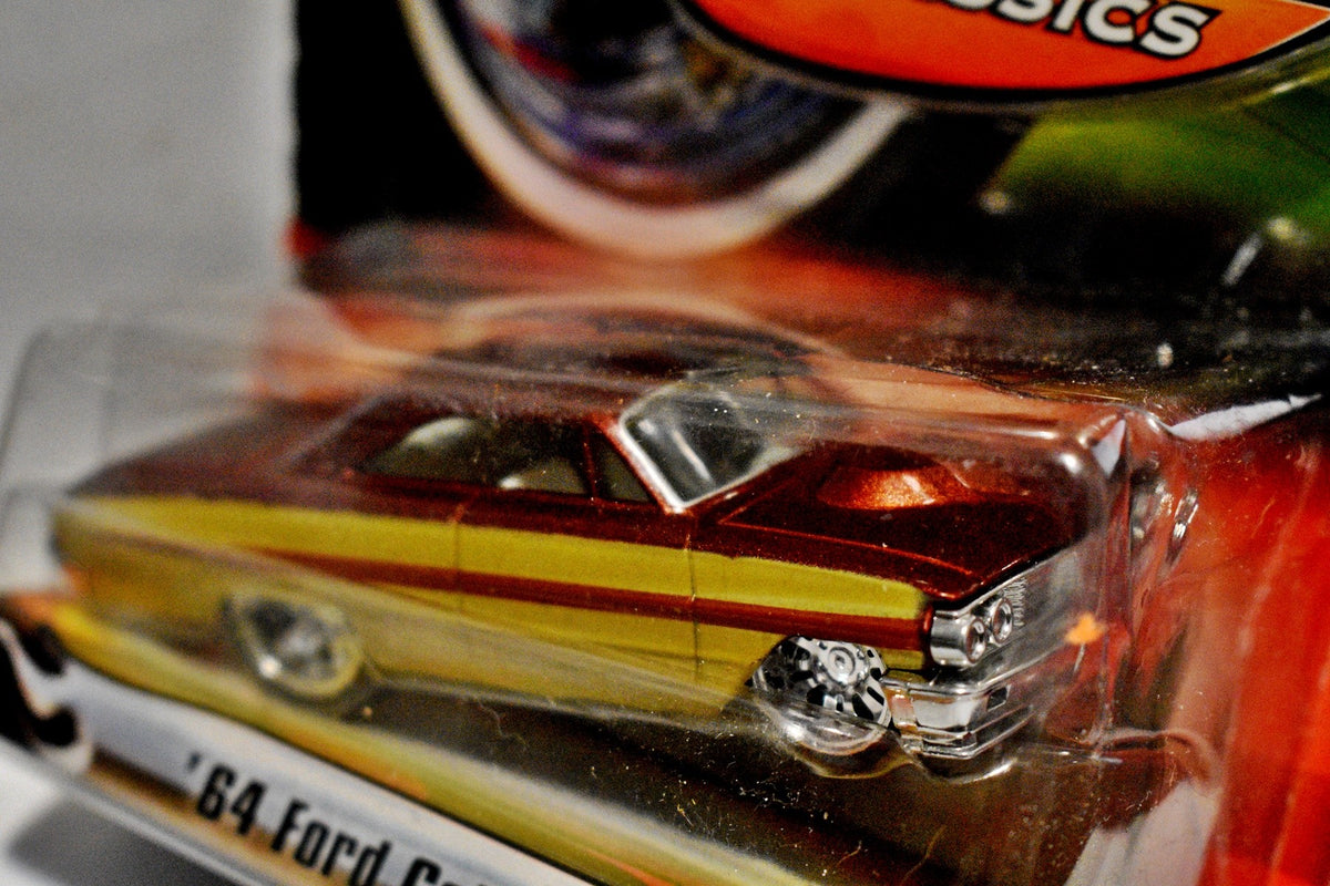 Hot Wheels Custom Classics 1964 Ford Galaxie 500