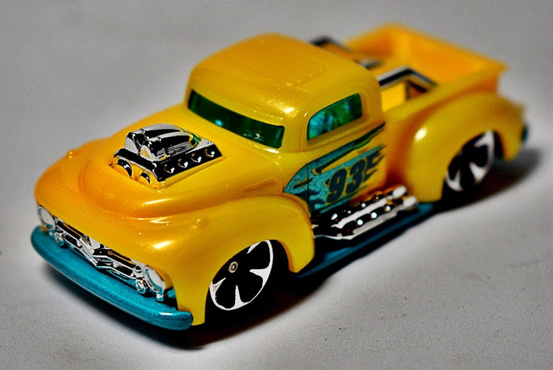 Zuru - Custom Ford F100 Pickup Truck
