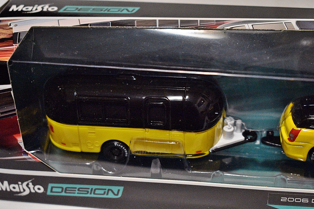 Maisto - Tow & Go - Dodge Magnum and RV Camper Trailer
