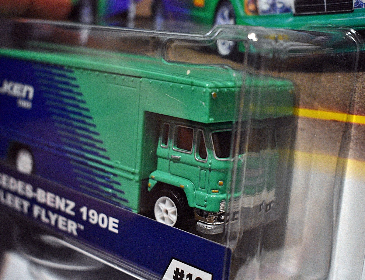 Hot Wheels Car Culture - Team Transport - Mercedes Benz 180E and Fleet Flyer Transporter