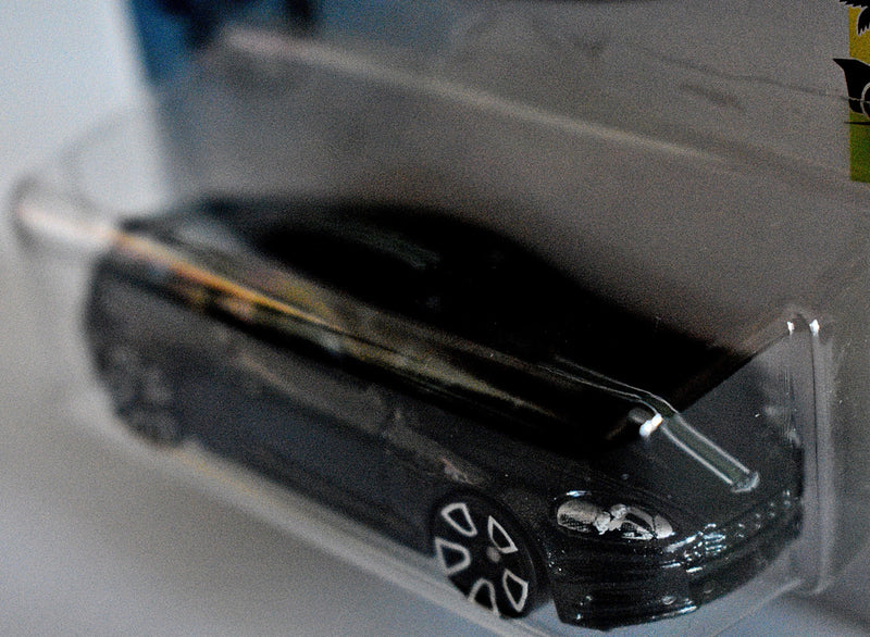 Hot Wheels Aston Martin DBS