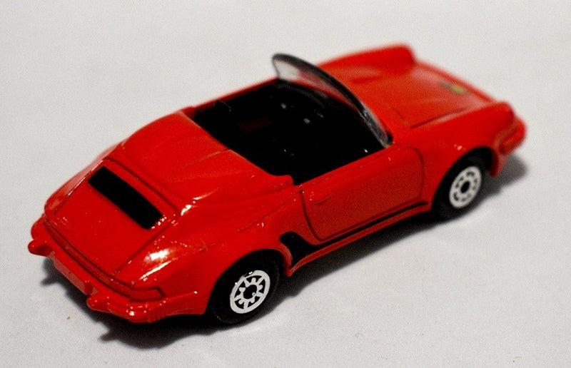Maitso - Porsche 911 Cabriolet