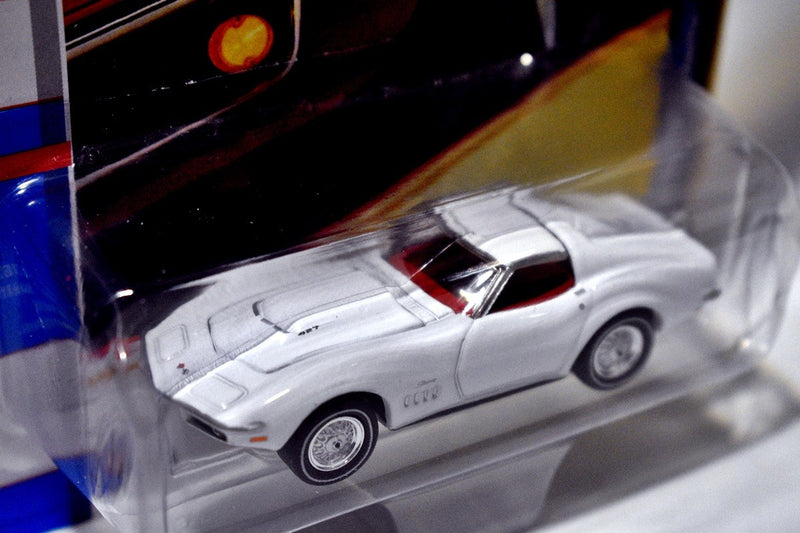 Johnny Lightning Muscle Cars USA - 1969 Chevrolet Corvette 427 Coupe