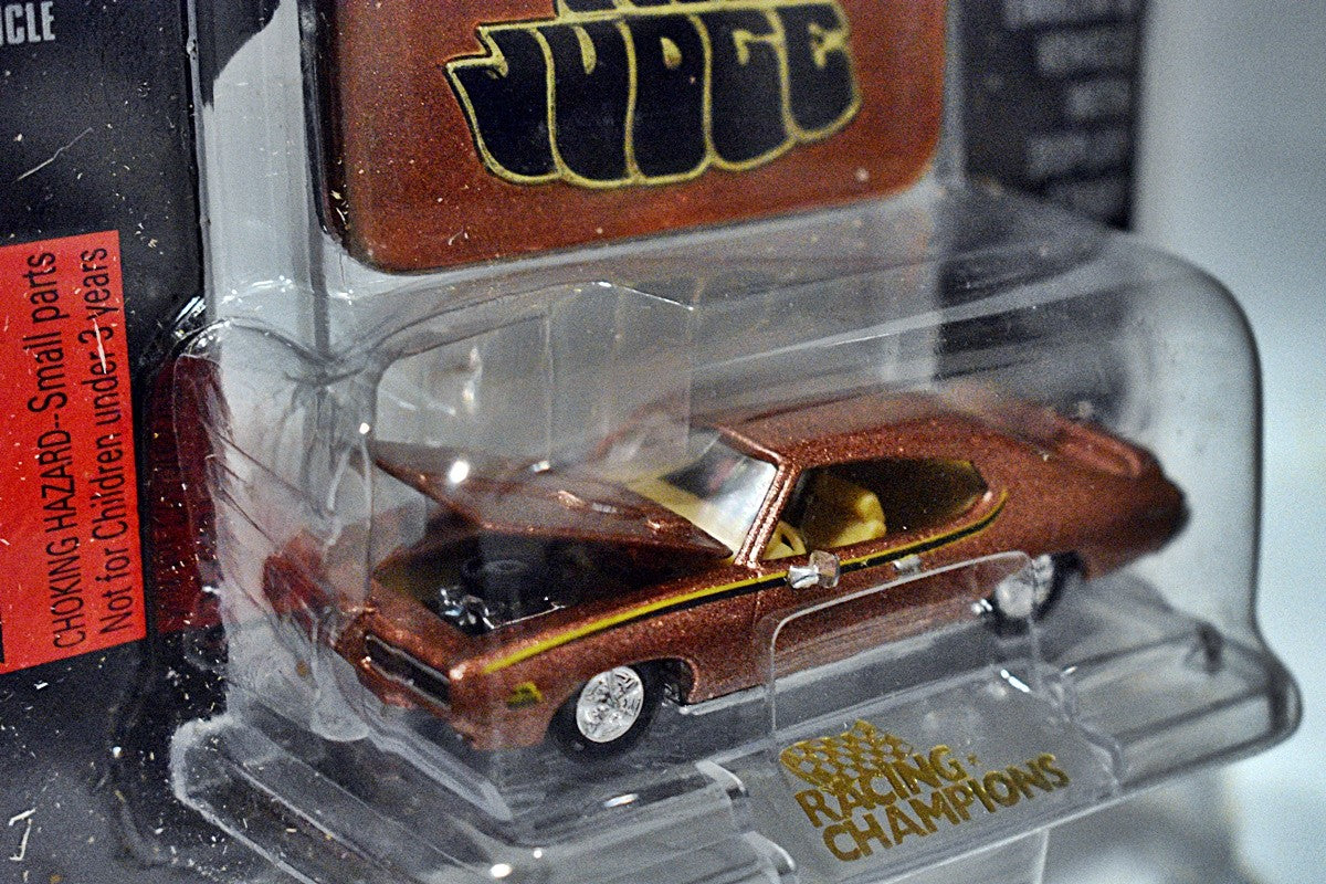 Racing Champions Mint Series - 1969 Pontiac GTO Judge