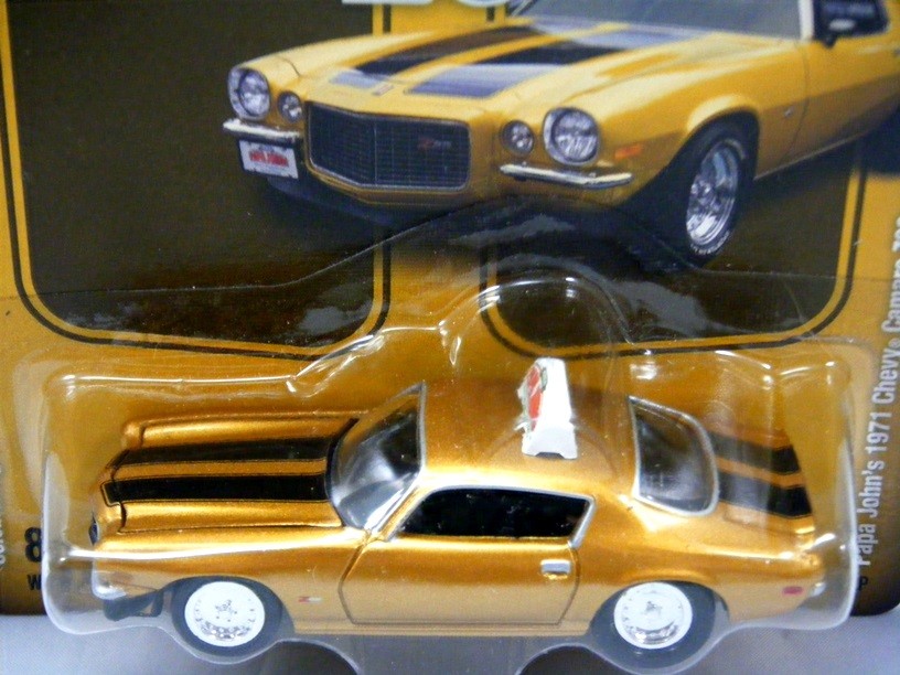 Johnny Lightning Promo - Papa John's Pizza 1971 Chevrolet Camaro Z-28