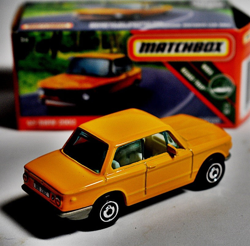 Matchbox Power Grabs - 1969 BMW 2002