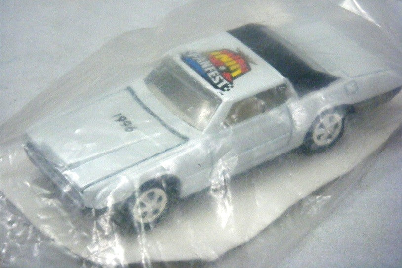 Johnny Lightning Limited Edition Indy Fanfest Custom Ford Thunderbird Promo