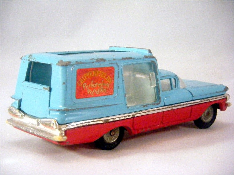 Corgi (511A-1) Chevrolet Circus Performing Poodles Truck