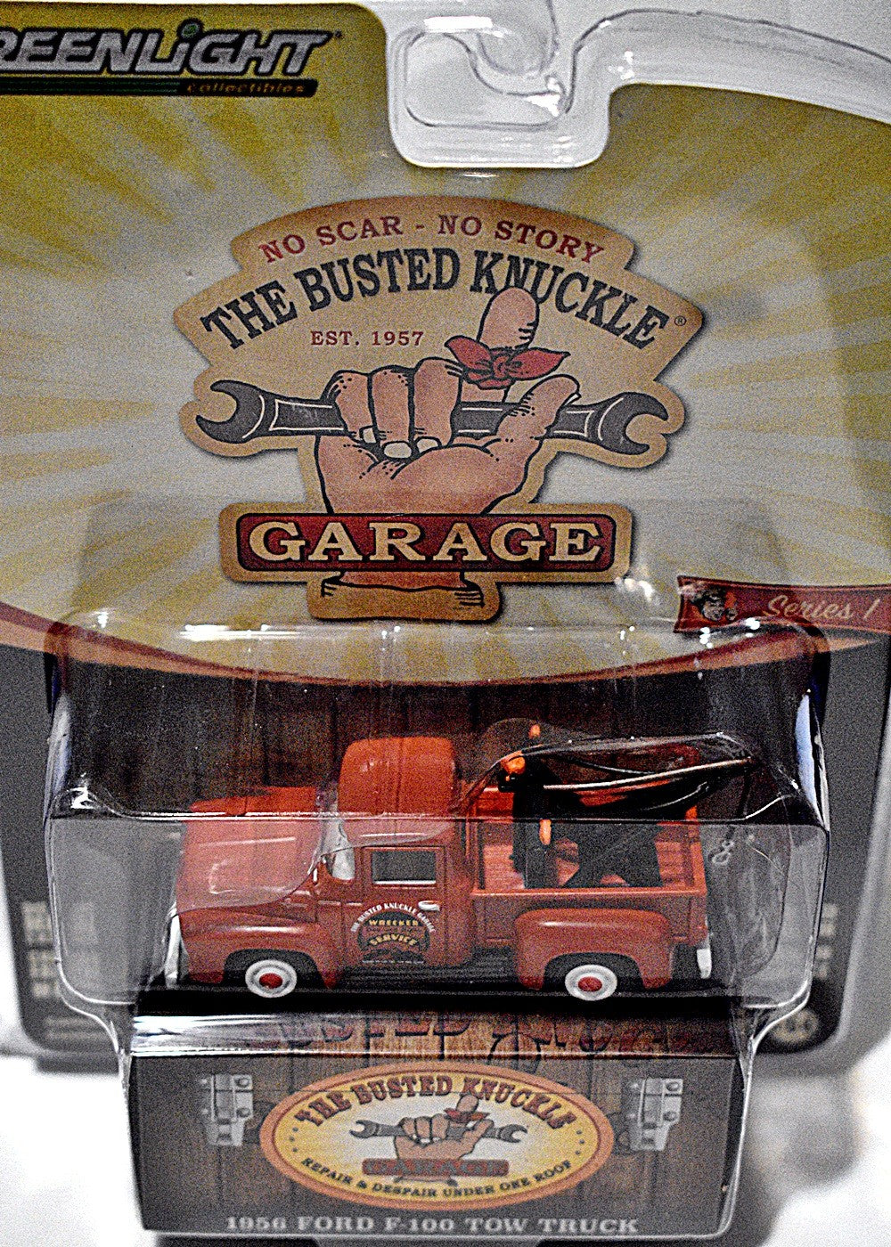 Greenlght - Busted Knuckle Garage - 1956 Ford Tow Truck - Wrecker Service