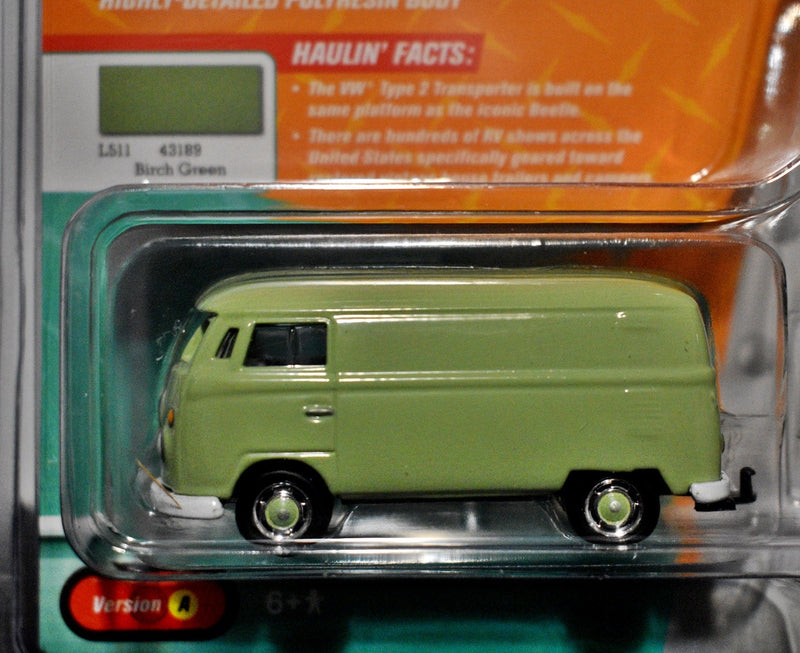Johnny Lightning - Tow & Go - Volkswagen Type 2 Transporter & RV Trailer